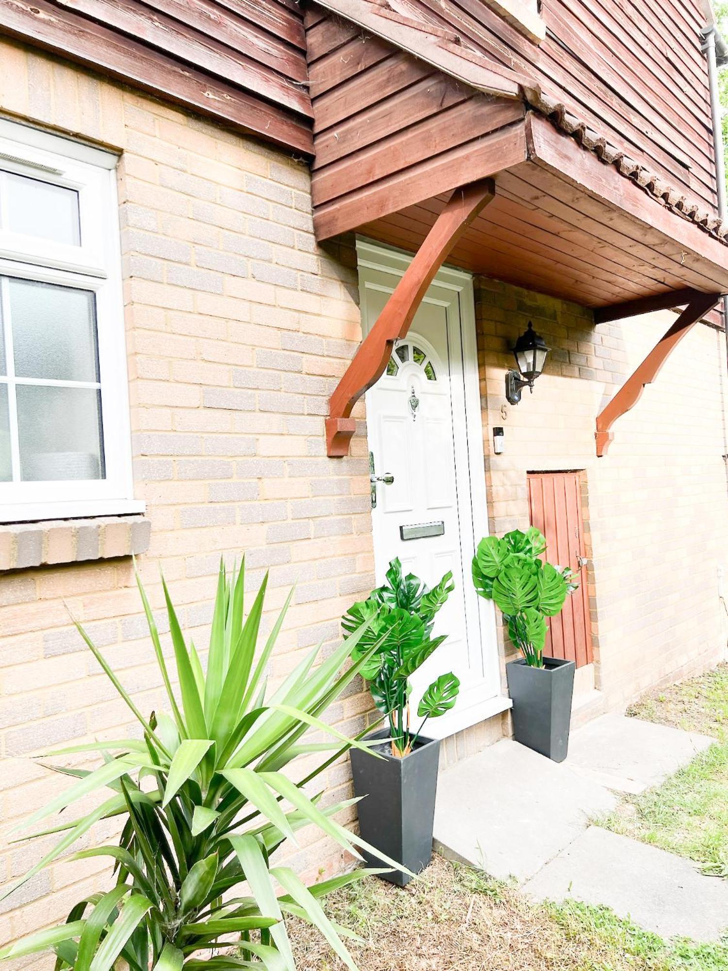 Beautiful Apartment In Beckton With Private Entrance And Garden Лондон Екстер'єр фото